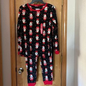Women’s X Small 2 piece very soft Santa pajama set